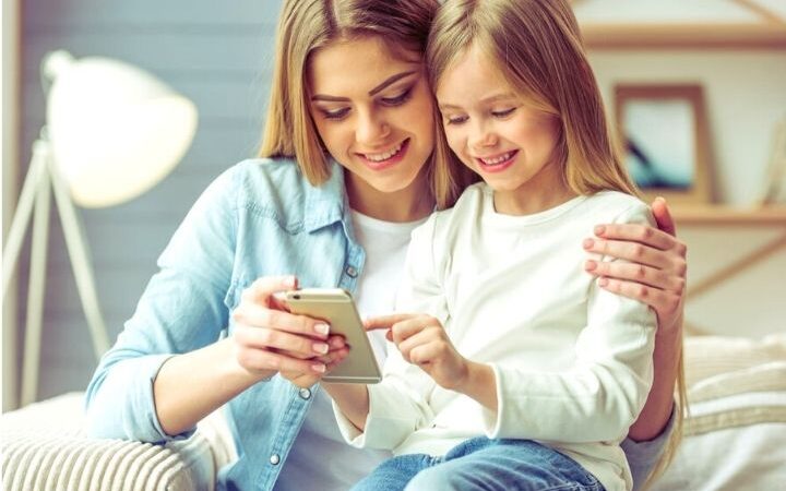 5 Tips On Teaching Your Kids Phone Safety
