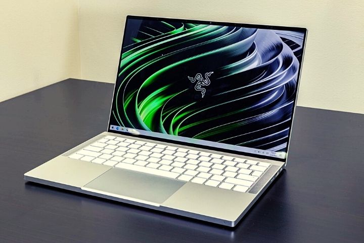 Razer Book, A Laptop That Can Be Used For Almost Everything